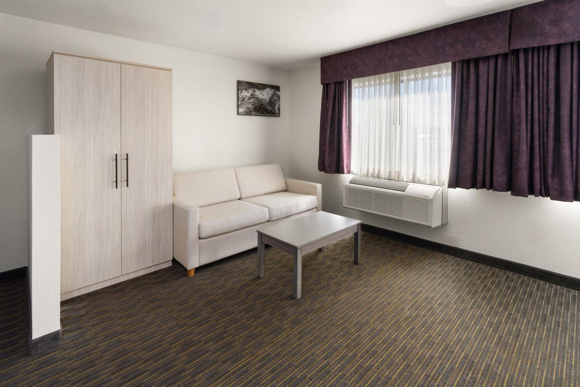 Sylo Hotel Denver Airport, A Ramada By Wyndham オーロラ エクステリア 写真