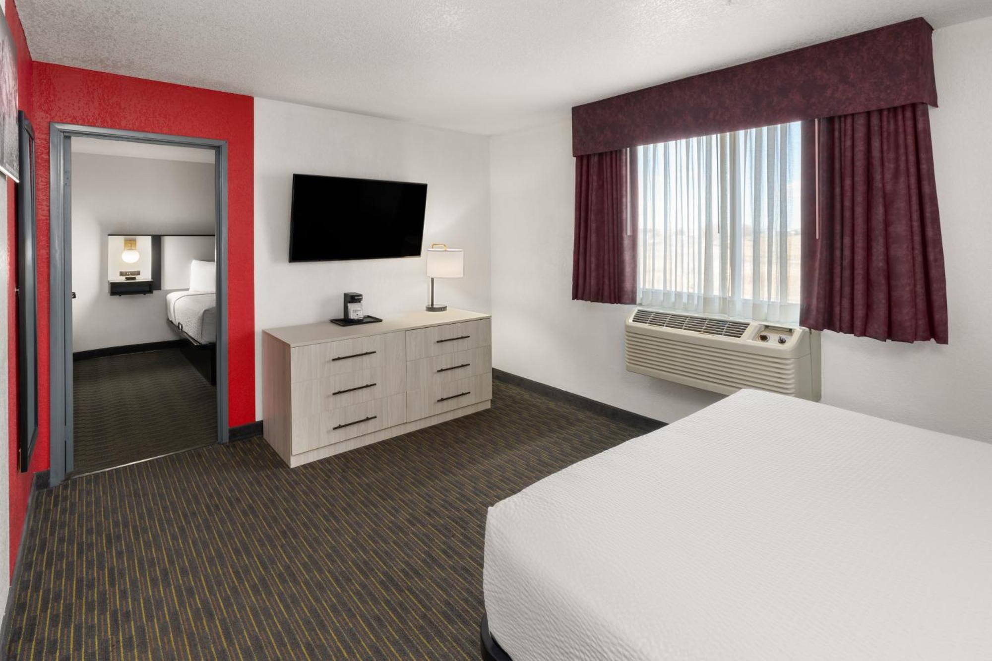 Sylo Hotel Denver Airport, A Ramada By Wyndham オーロラ エクステリア 写真