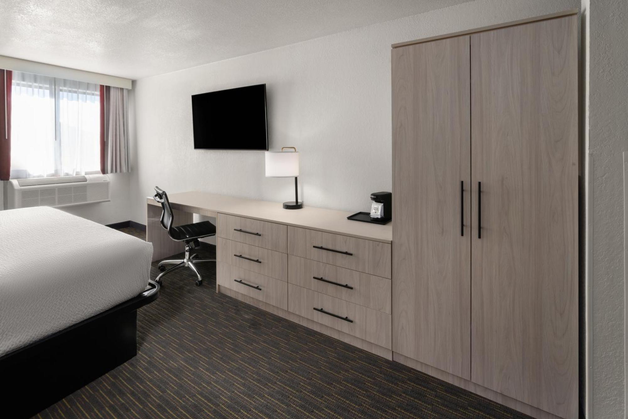 Sylo Hotel Denver Airport, A Ramada By Wyndham オーロラ エクステリア 写真